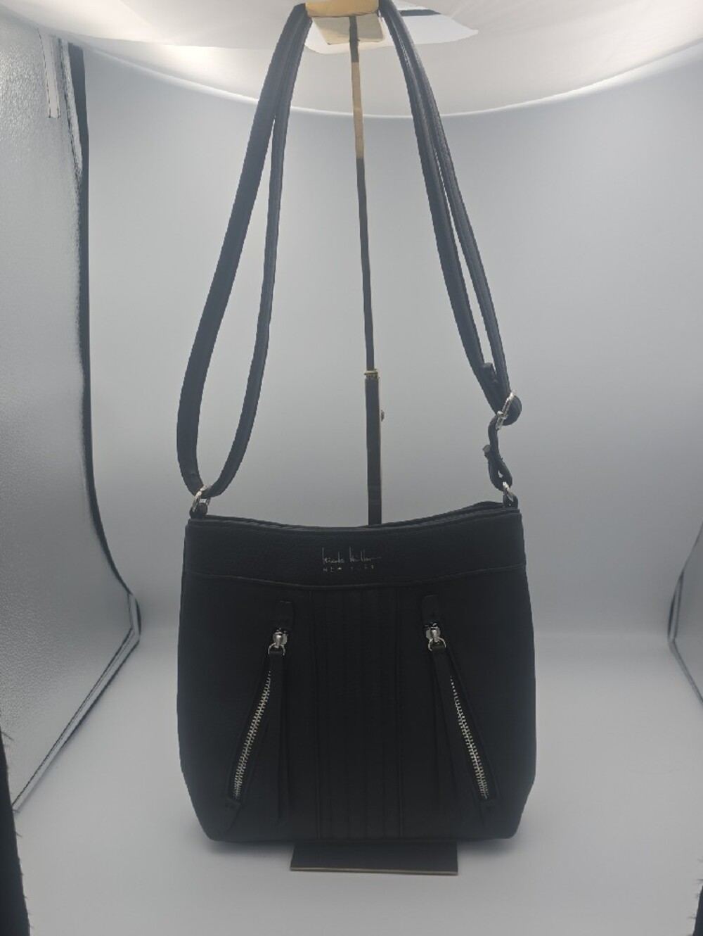 Nicole Miller New York Black Pebbled Leather W Silver Shoulder/Crossbody (EUC)🖤